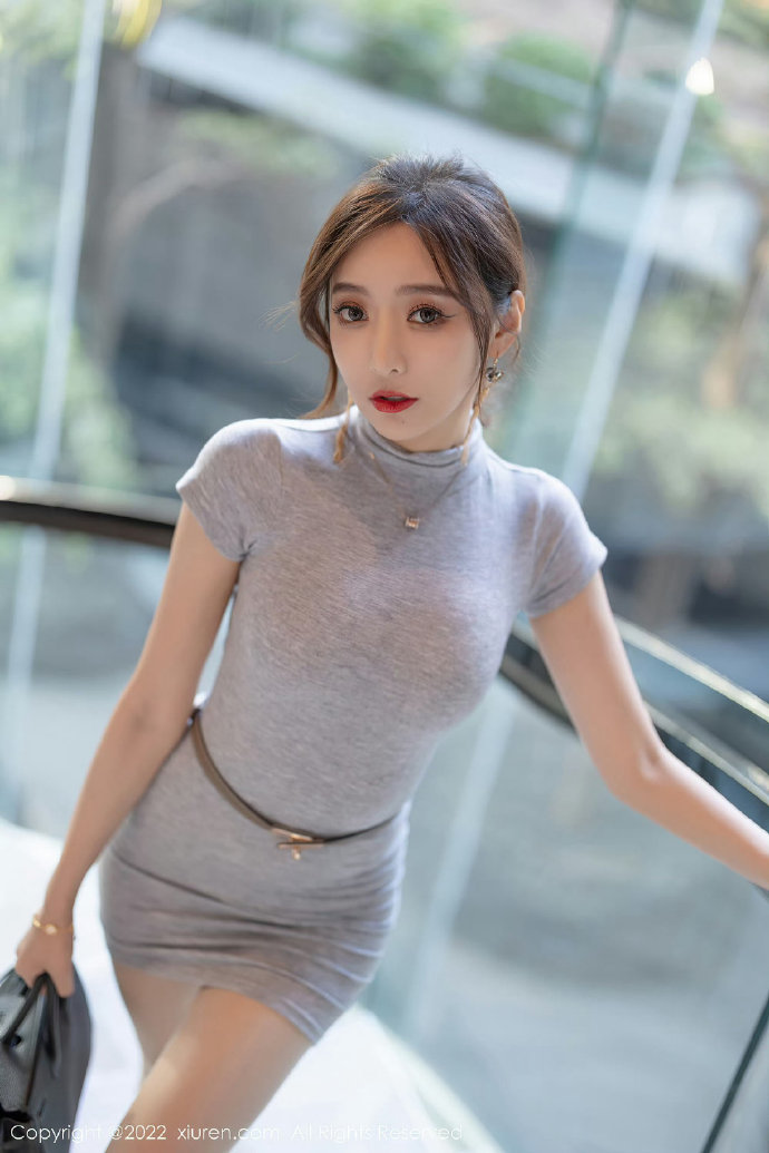 与凤行 封面